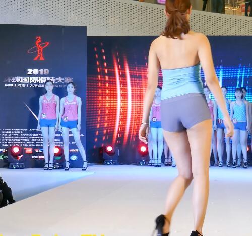 【4K视频】2019河南大学生时装周 夹包紧身裤走秀（定焦版）
